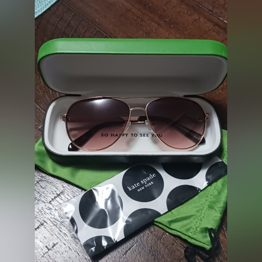 New! Kate Spade Aviator Sunglasses, Case, Dustbag , And Cloth. Brand New! ♠️😎💞